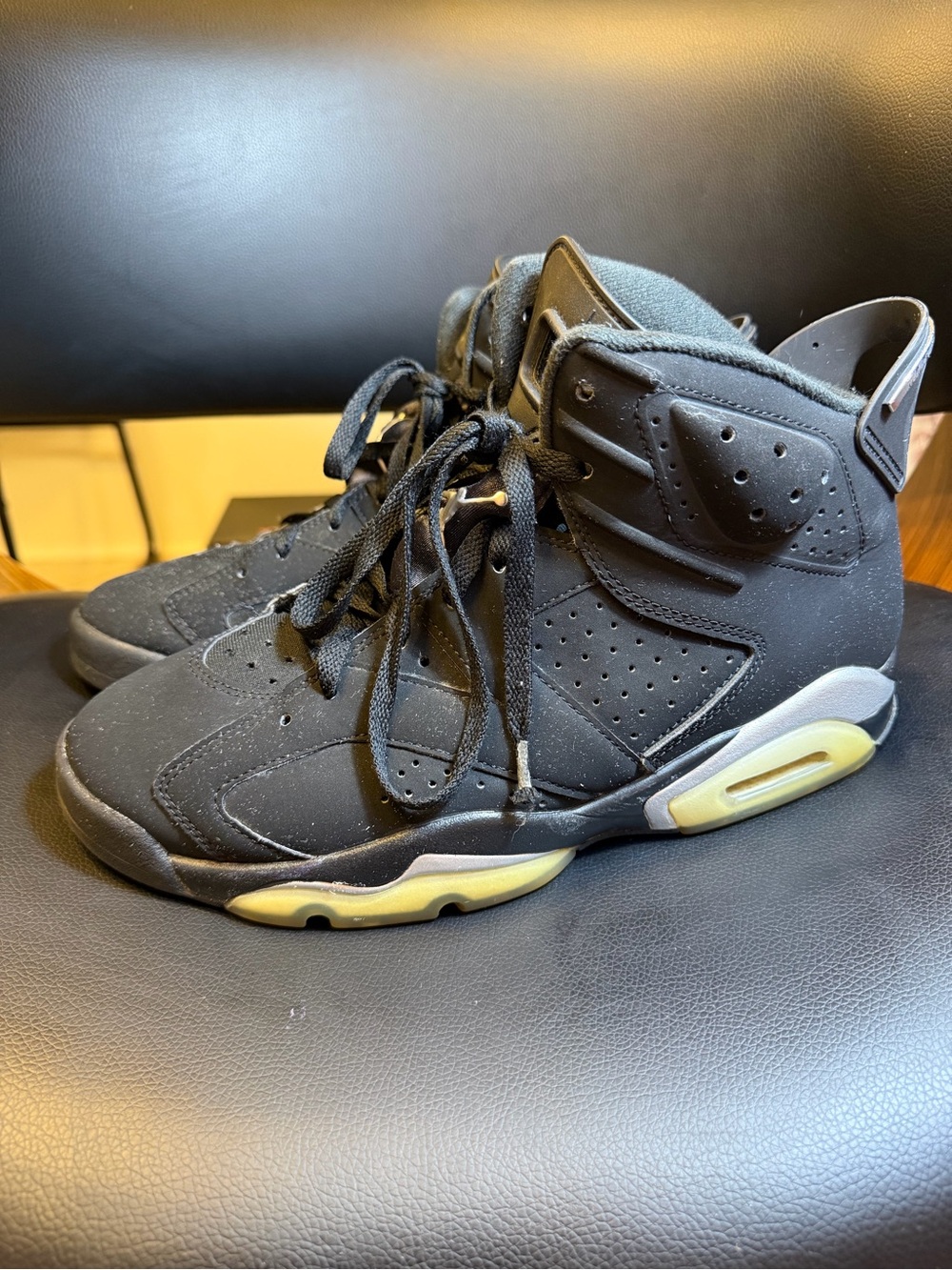 Air Jordan 6 Retro "Chrome" (Style Code: DX2836-001)